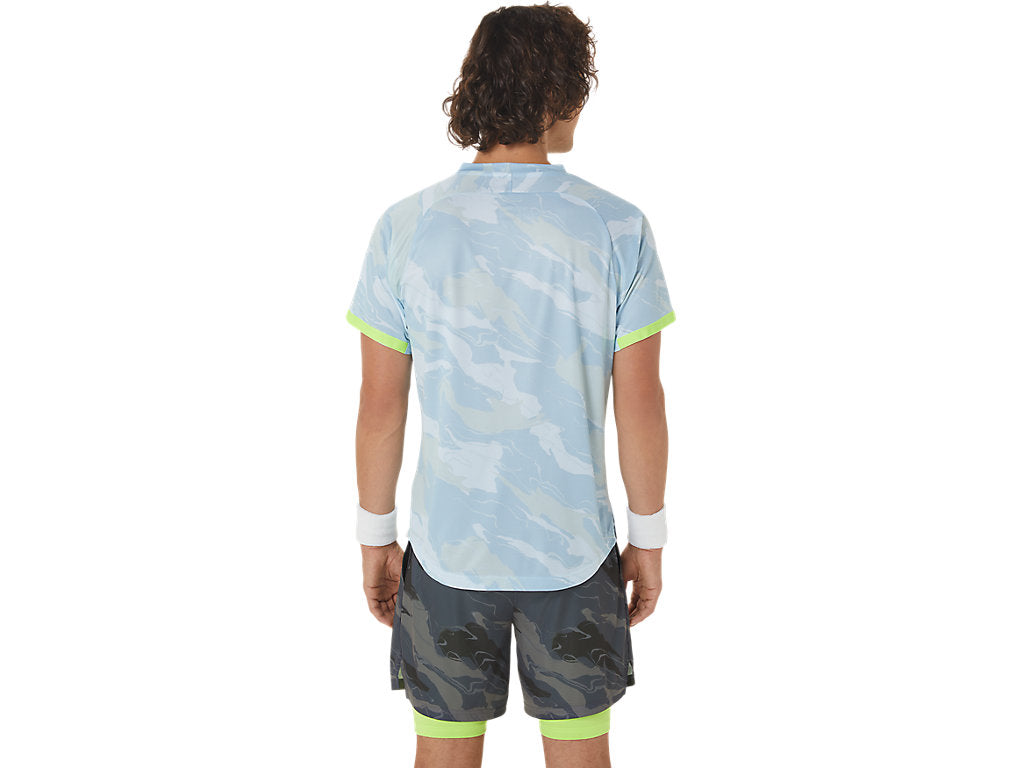ASICS MATCH GRAPHIC SS TOP - Soft Sky